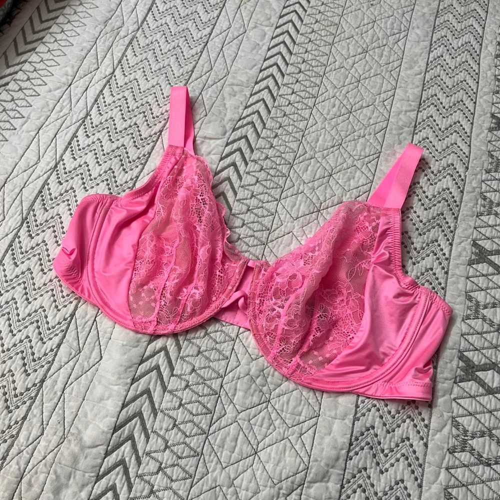 Torrid Neon Pink Floral Lace Unlined Underwire Bra 42DD Feminine Sexy Romantic